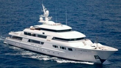 Luxury yacht vacation