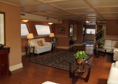 131 Swiftship yacht 1st deck open bar and lounge