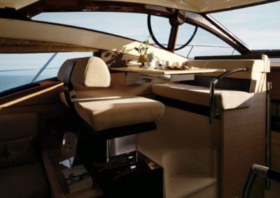 48 Azimut yacht guest helm seating