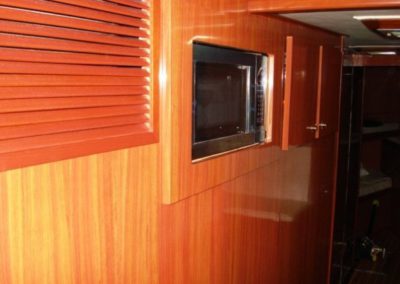 51 Hatteras sportfish yacht interior