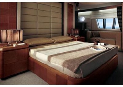 85 Azimut yacht master stateroom
