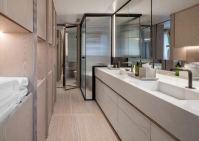 111 Benetti yacht master bath